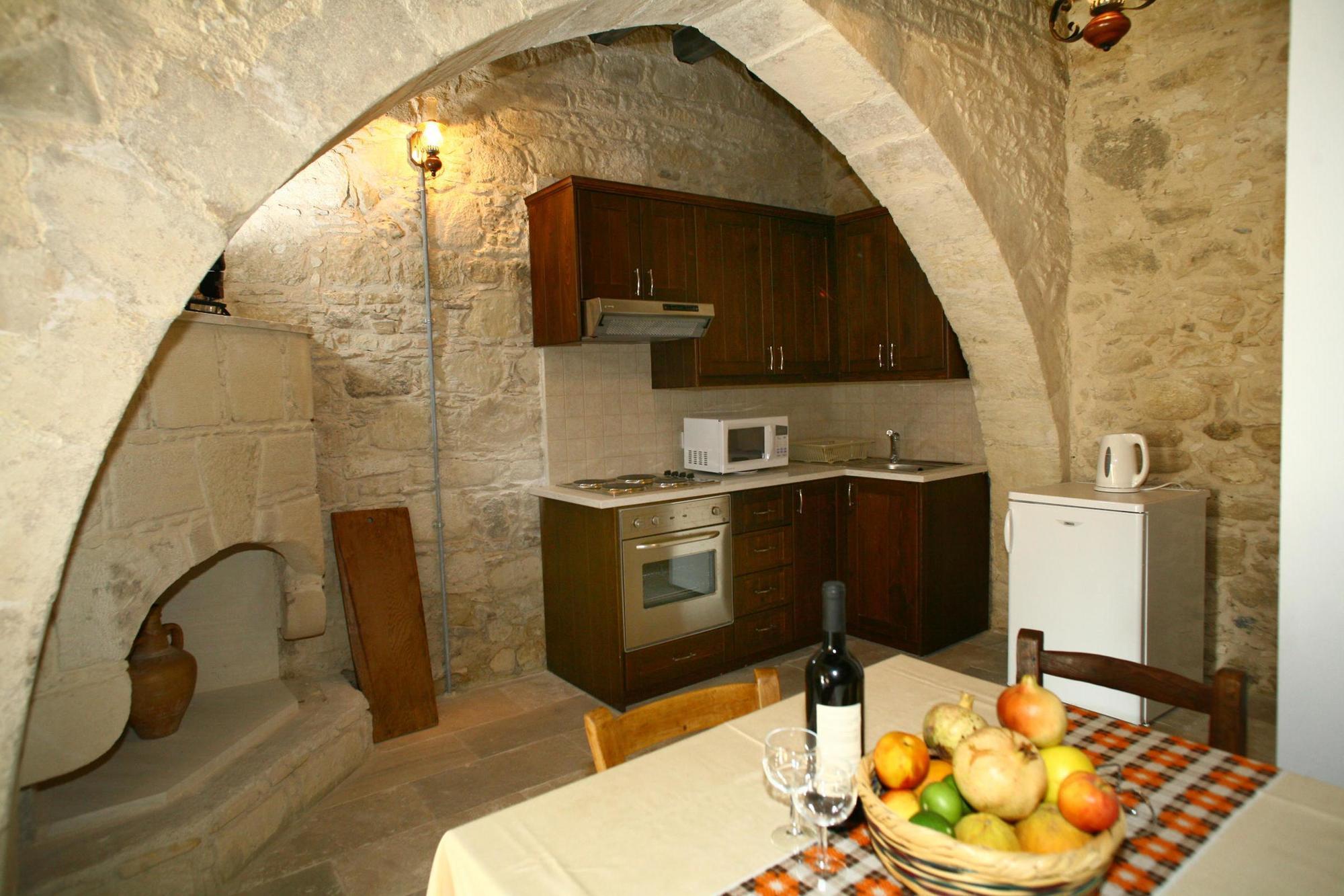 Leonidas Village Houses Goudhi Exteriér fotografie