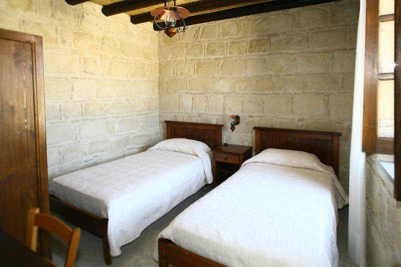 Leonidas Village Houses Goudhi Exteriér fotografie