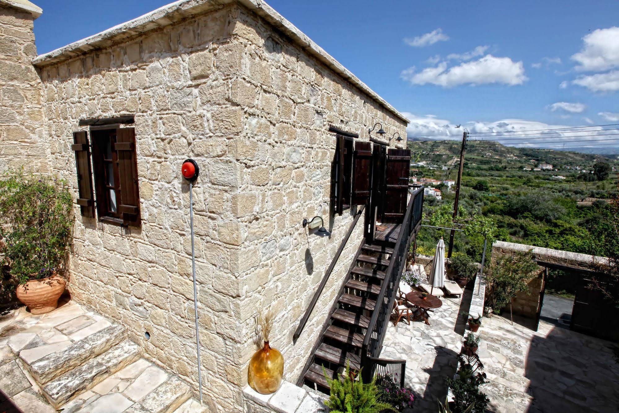 Leonidas Village Houses Goudhi Exteriér fotografie