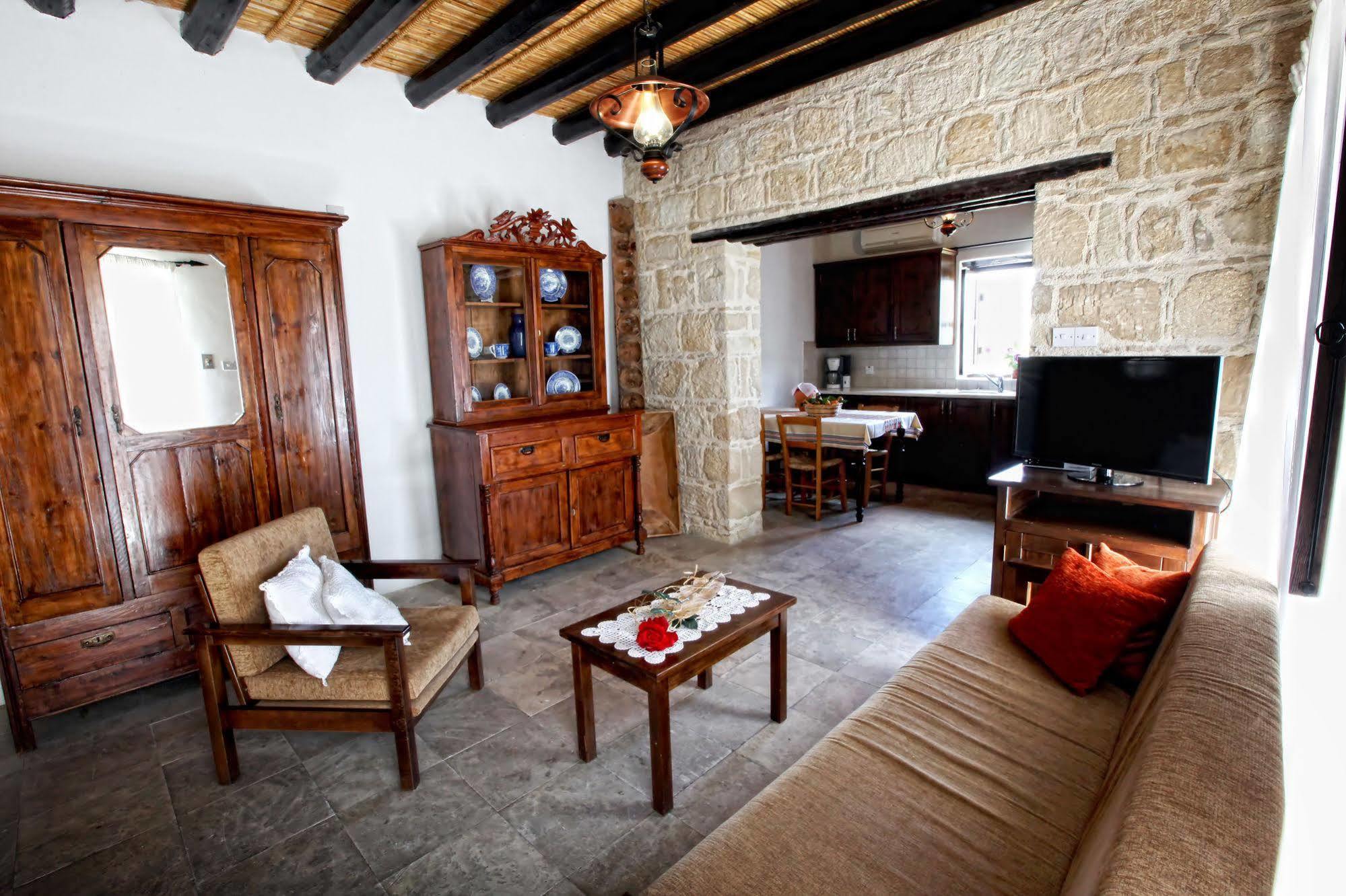 Leonidas Village Houses Goudhi Exteriér fotografie
