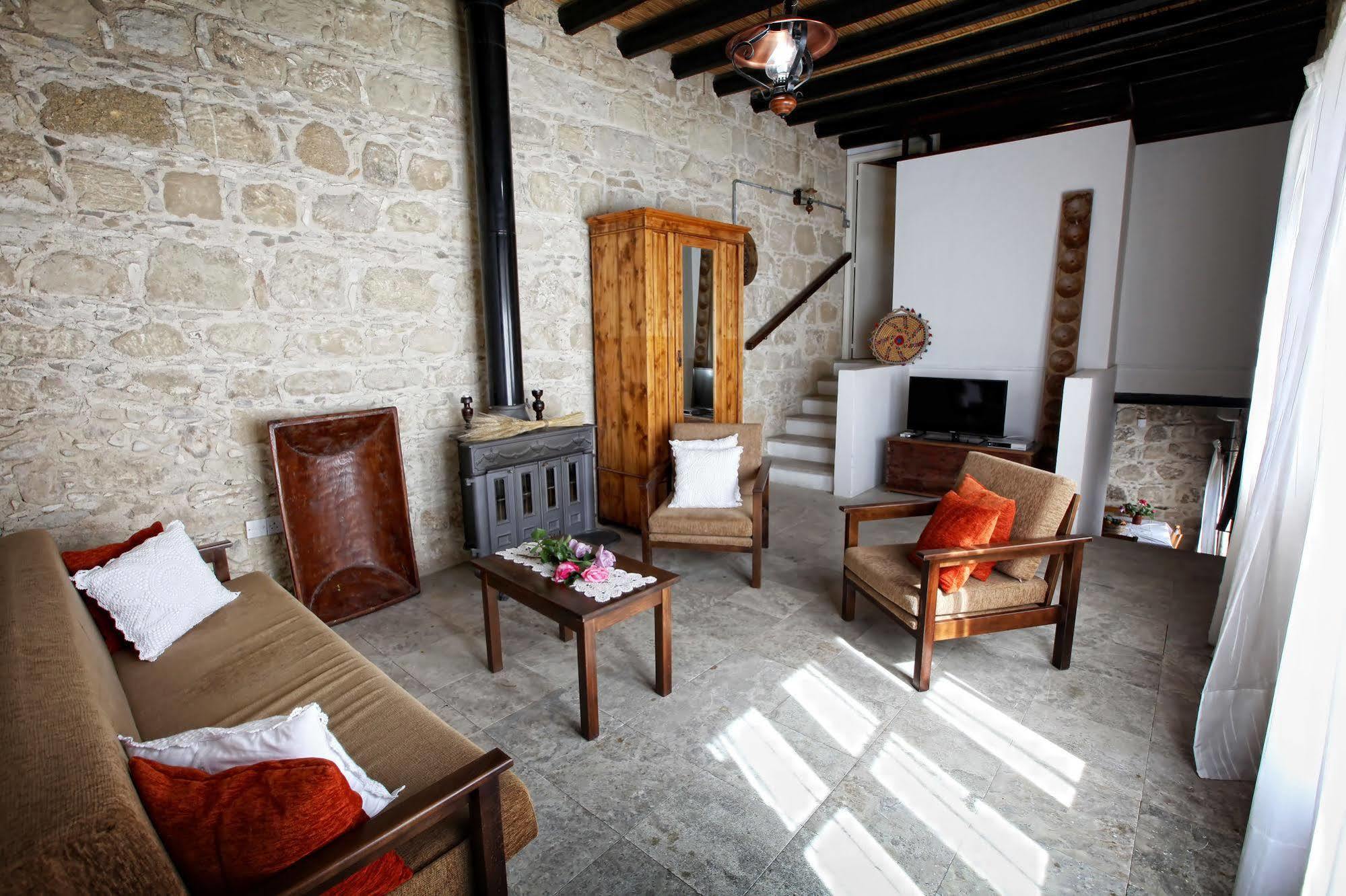 Leonidas Village Houses Goudhi Exteriér fotografie