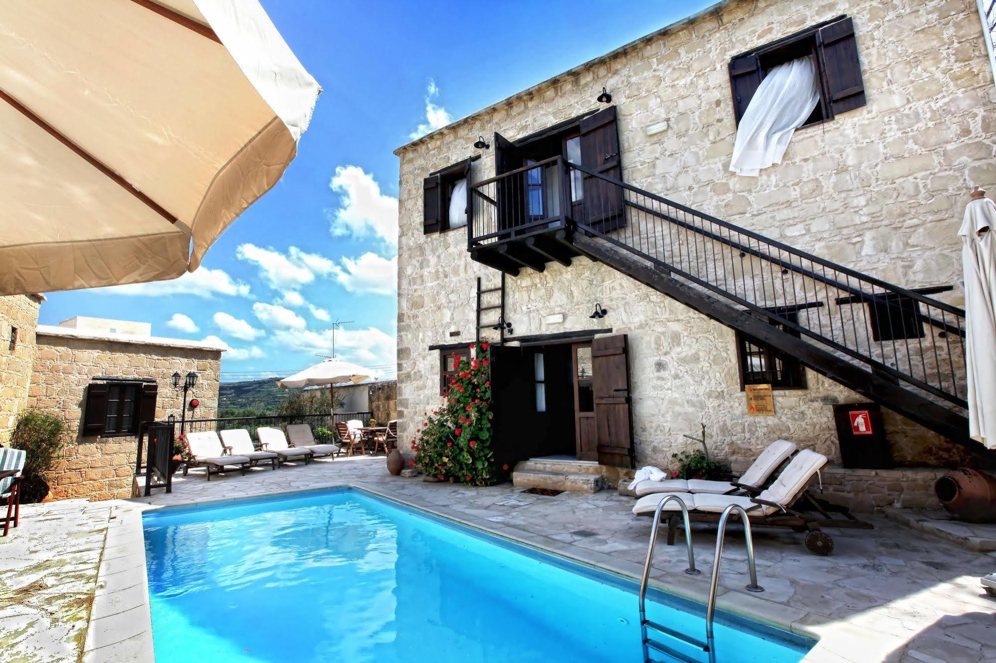 Leonidas Village Houses Goudhi Exteriér fotografie