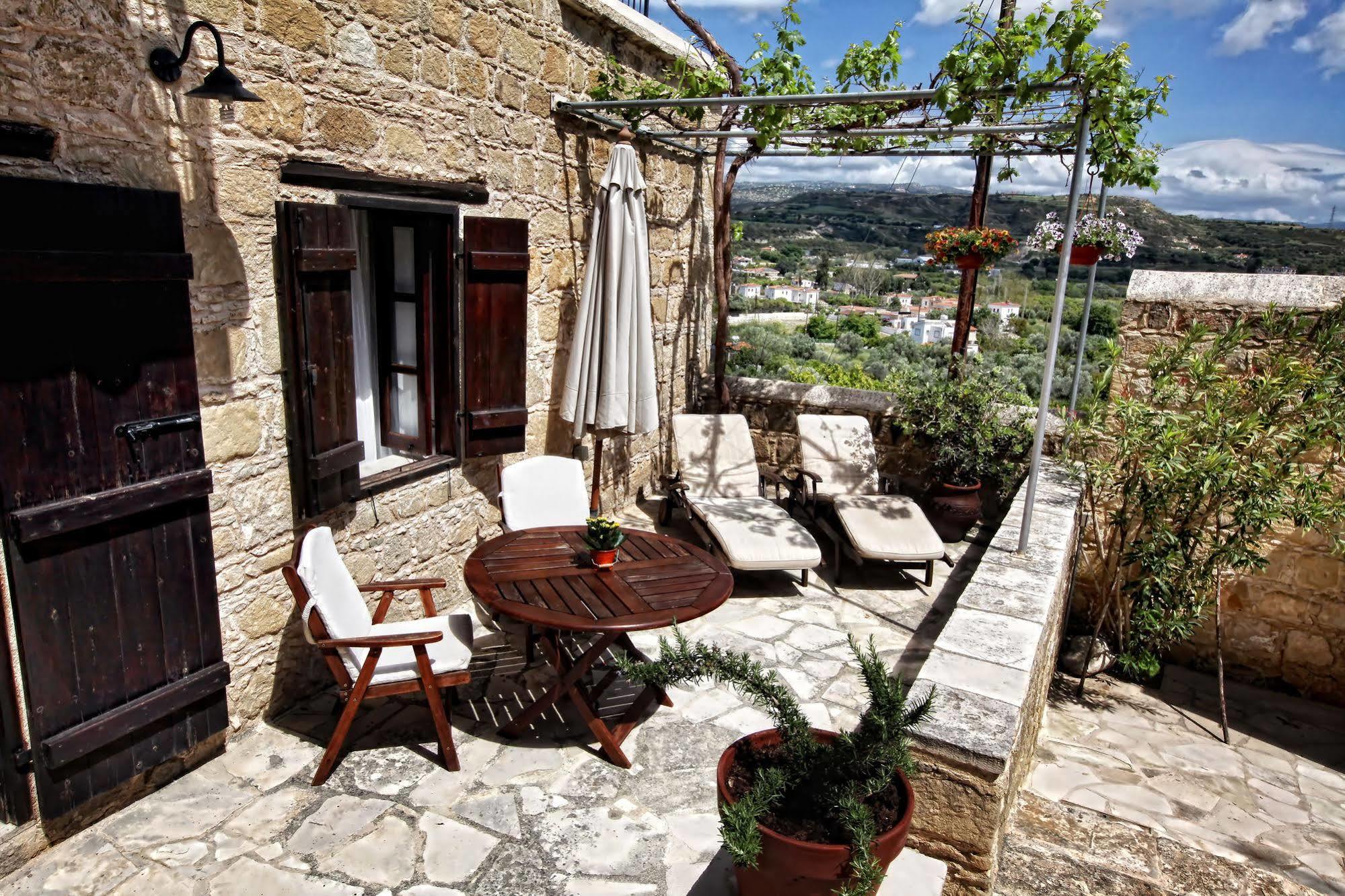 Leonidas Village Houses Goudhi Exteriér fotografie
